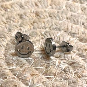 New dainty smiley face earrings